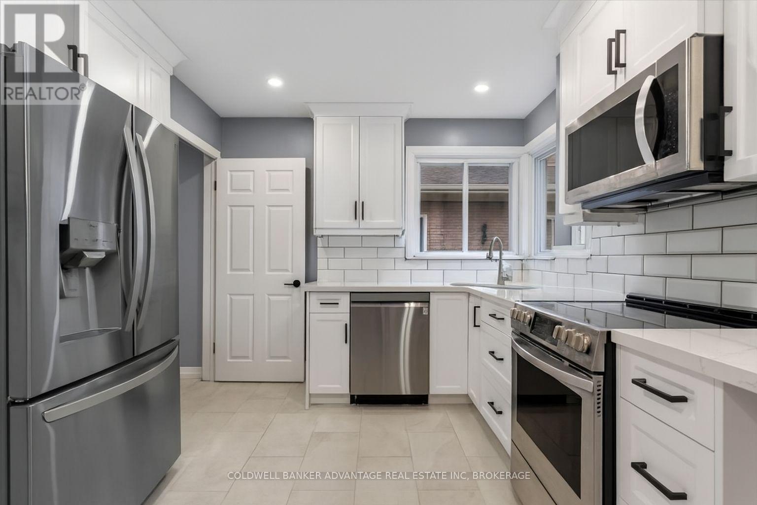 9 Meadowvale Drive, St. Catharines, Ontario  L2N 3Z6 - Photo 13 - X12055441