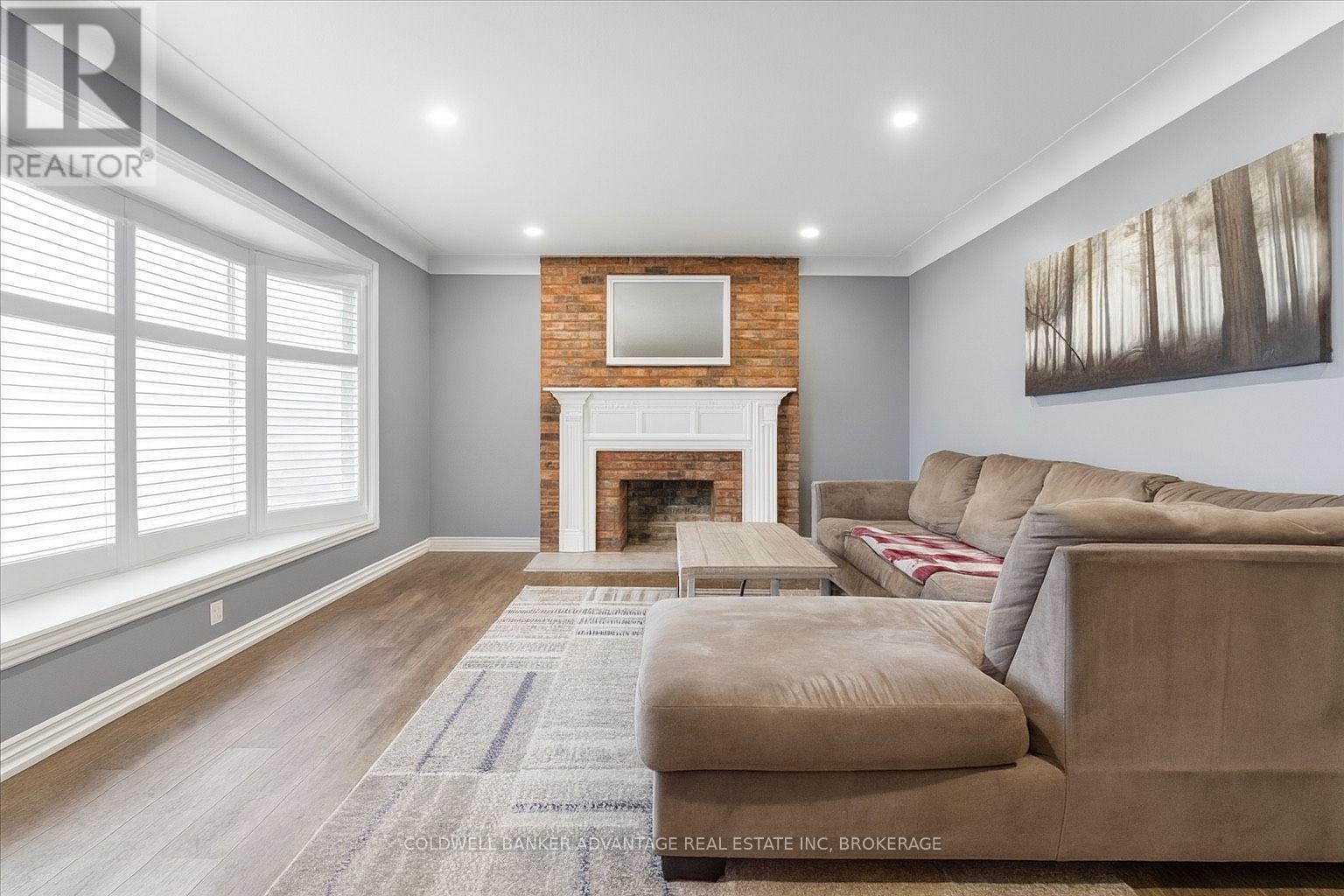 9 Meadowvale Drive, St. Catharines, Ontario  L2N 3Z6 - Photo 9 - X12055441