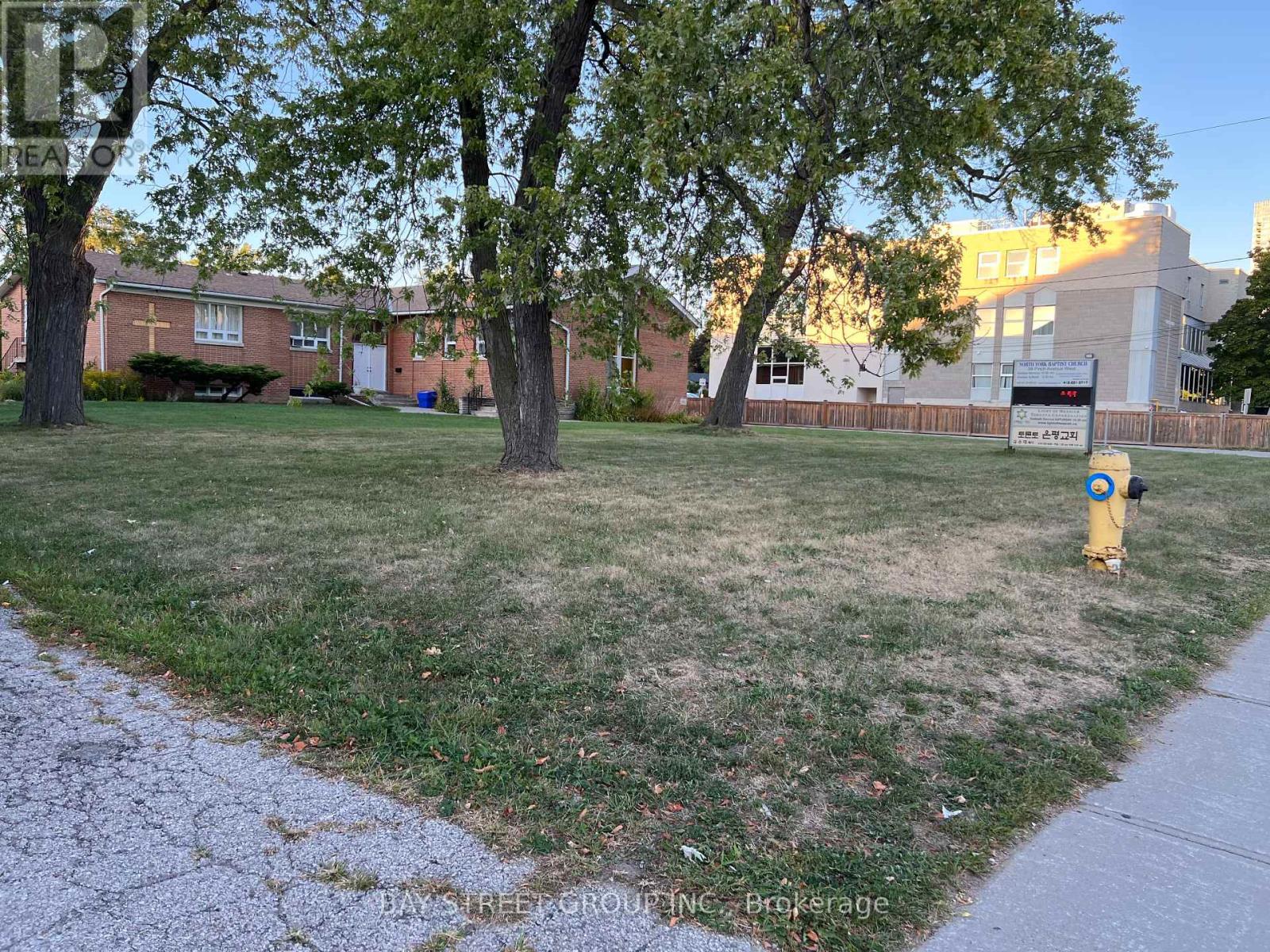 C1 - 108 Finch Avenue W, Toronto, Ontario  M2N 2H7 - Photo 10 - C12427844