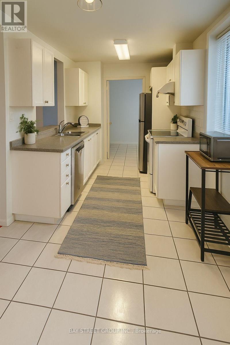 C1 - 108 Finch Avenue W, Toronto, Ontario  M2N 2H7 - Photo 4 - C12427844