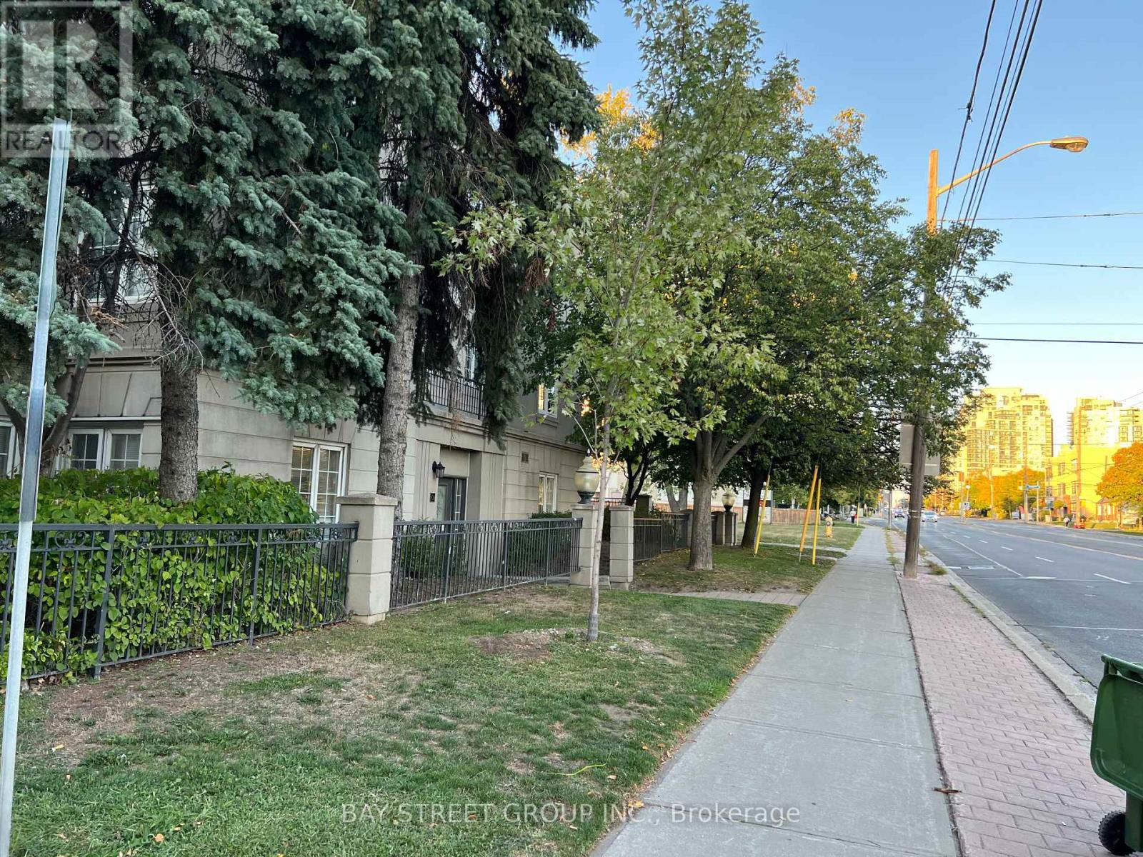 C1 - 108 Finch Avenue W, Toronto, Ontario  M2N 2H7 - Photo 8 - C12427844