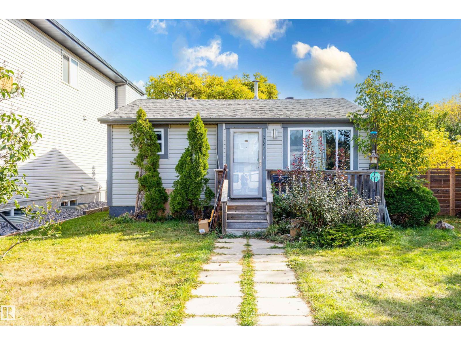 9727 161 St Nw, Edmonton, Alberta  T5P 3H3 - Photo 1 - E4459585