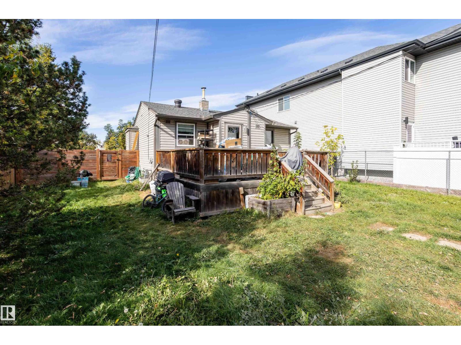 9727 161 St Nw, Edmonton, Alberta  T5P 3H3 - Photo 10 - E4459585
