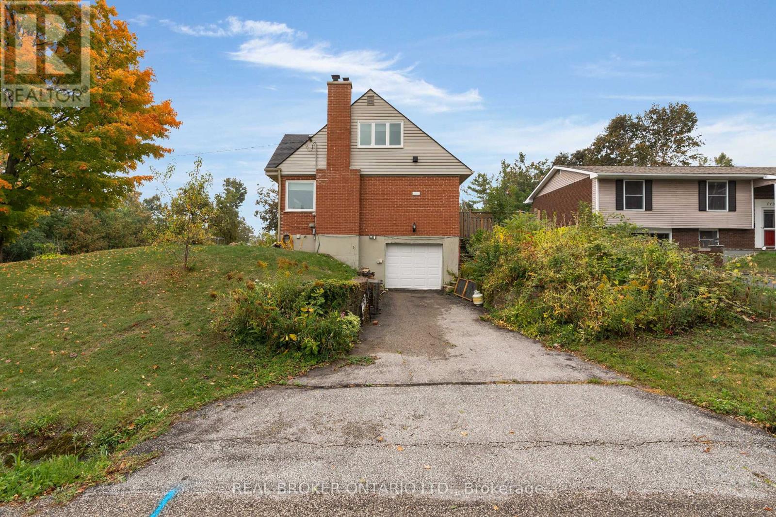 106 Brant Street, Orillia, Ontario  L3V 5P7 - Photo 11 - S12427853