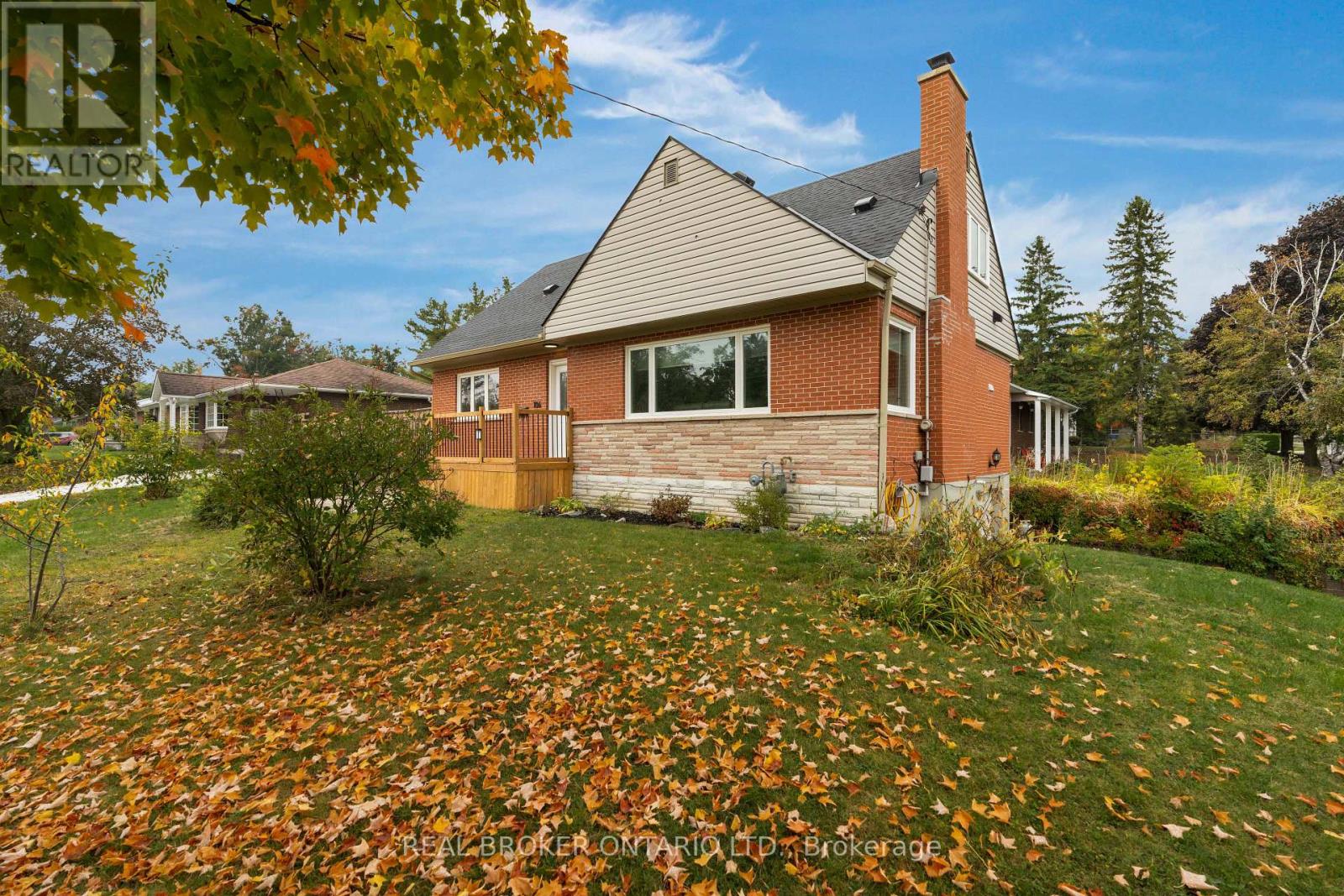 106 Brant Street, Orillia, Ontario  L3V 5P7 - Photo 16 - S12427853