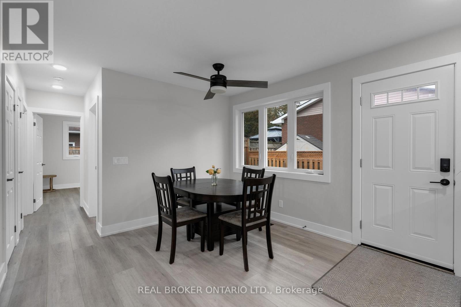 106 Brant Street, Orillia, Ontario  L3V 5P7 - Photo 7 - S12427853