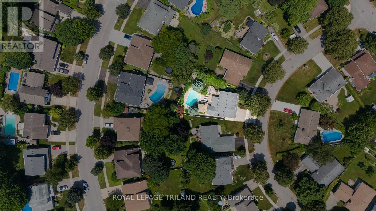 151 Brixham Crescent, London South, Ontario  N6K 1K9 - Photo 3 - X12383914