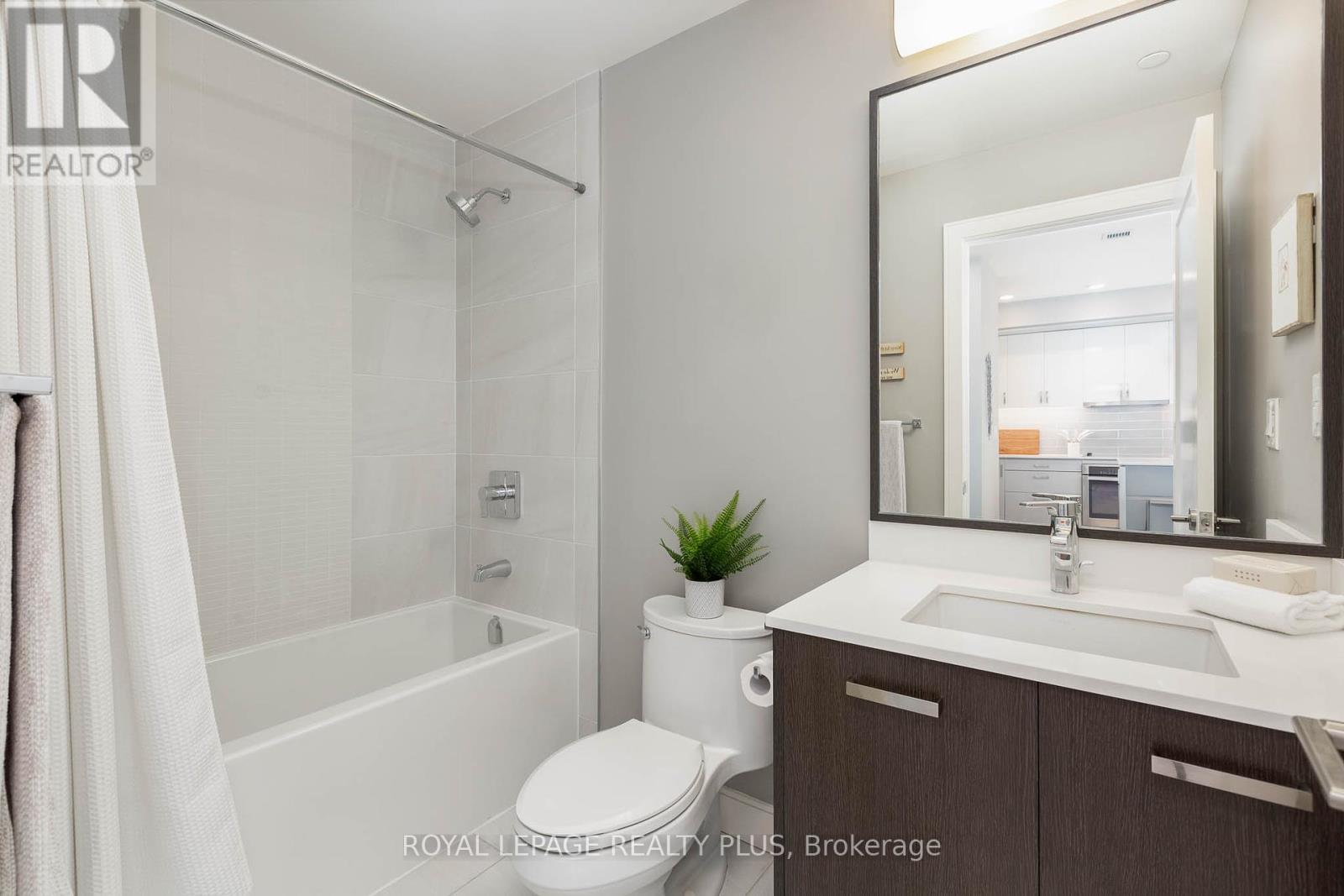 105 - 1575 Lakeshore Road W, Mississauga, Ontario  L5J 0B1 - Photo 22 - W12427850
