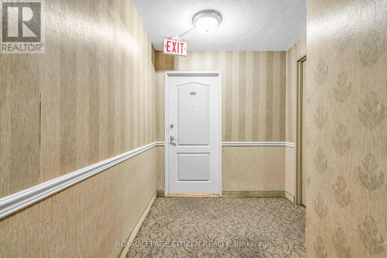 410 - 61 Richview Road, Toronto, Ontario  M9A 4M8 - Photo 2 - W12427851