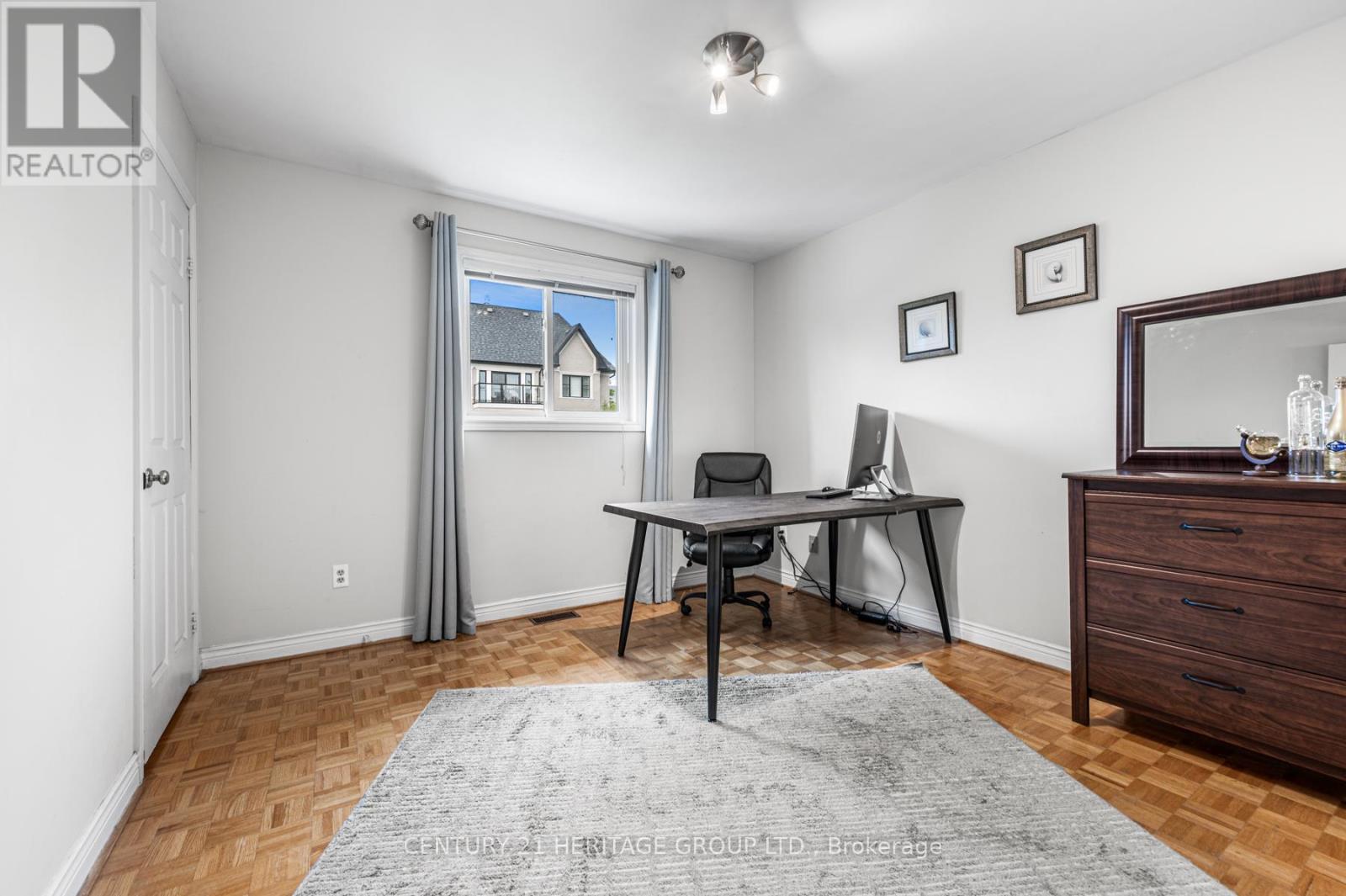 16 Wainwright Avenue, Richmond Hill, Ontario  L4C 5R5 - Photo 25 - N12424089