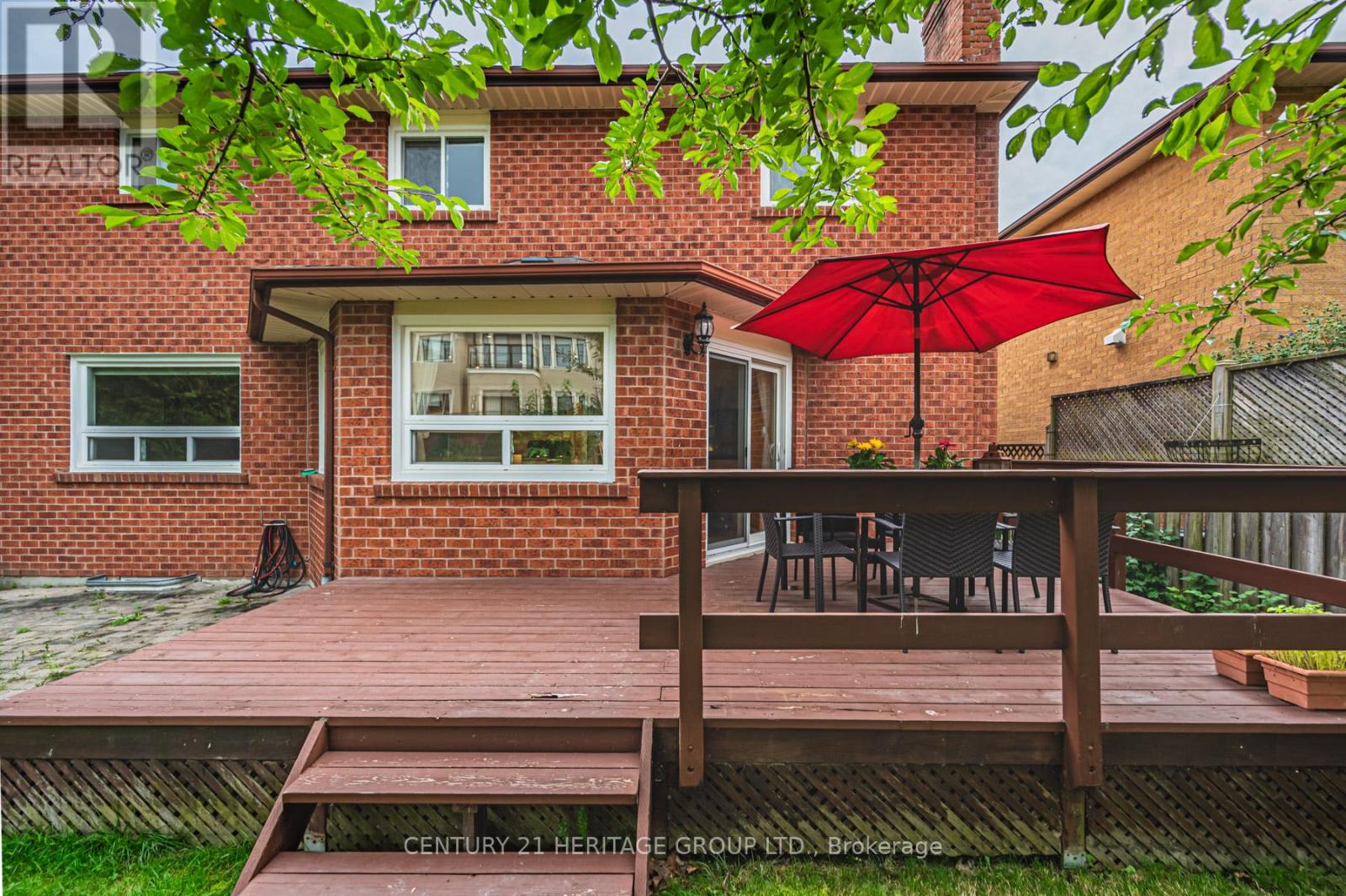 16 Wainwright Avenue, Richmond Hill, Ontario  L4C 5R5 - Photo 36 - N12424089