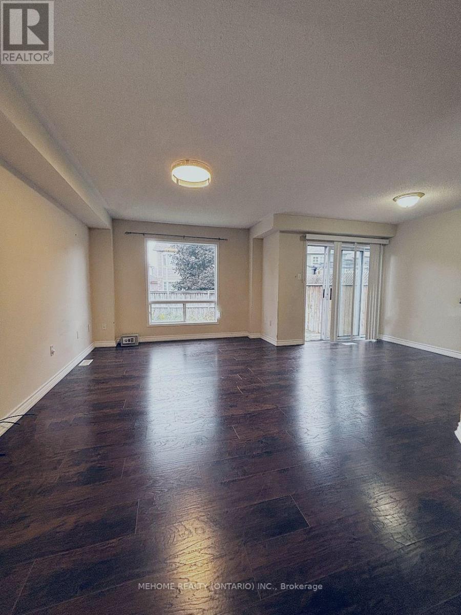 5289 Bushelgrove Circle, Mississauga, Ontario  L5M 6C6 - Photo 3 - W12423970