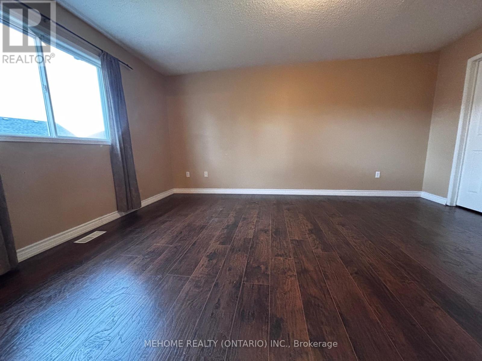 5289 Bushelgrove Circle, Mississauga, Ontario  L5M 6C6 - Photo 7 - W12423970