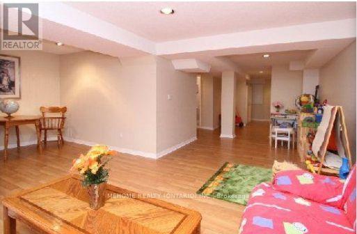 5289 Bushelgrove Circle, Mississauga, Ontario  L5M 6C6 - Photo 13 - W12423970