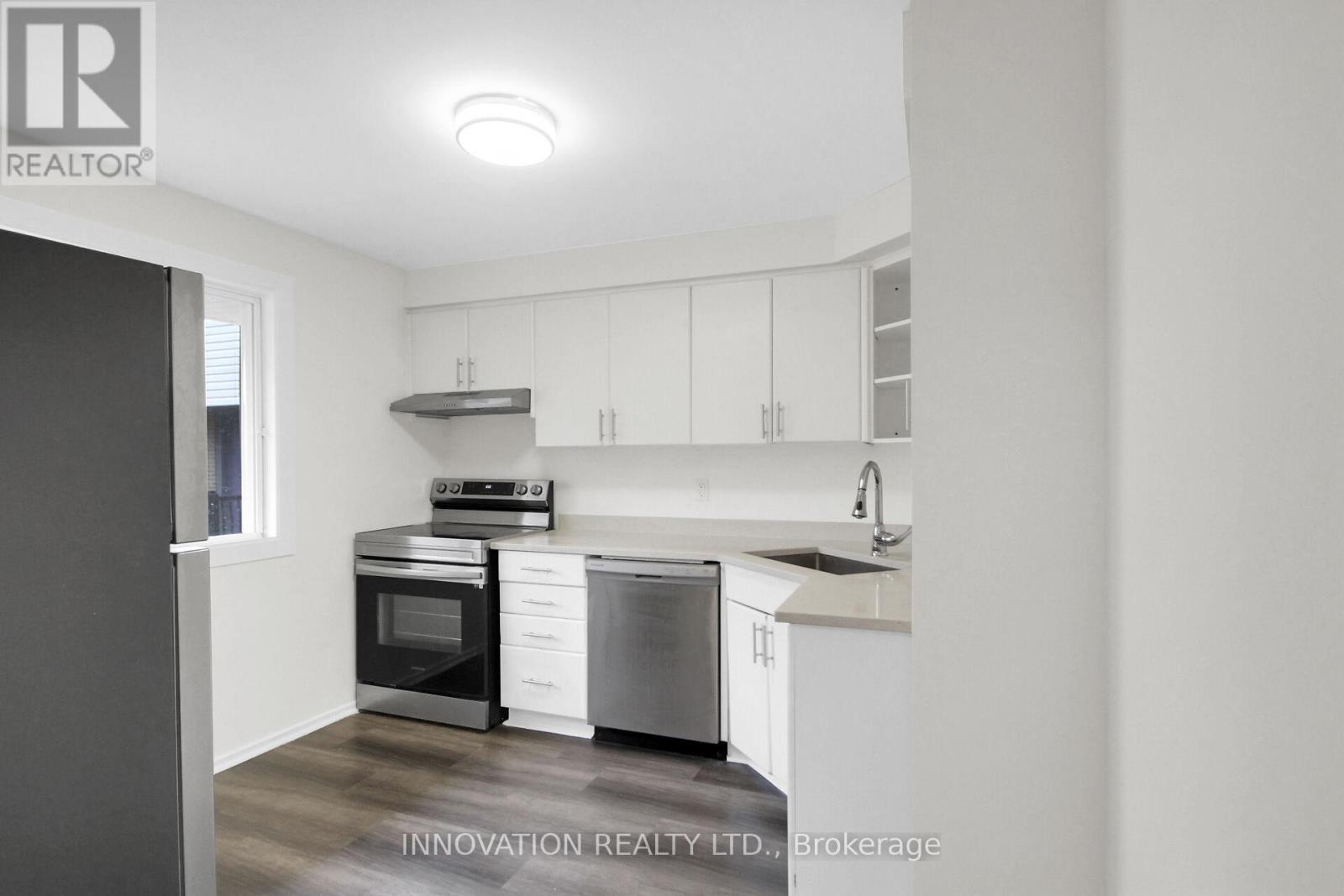 - - 26 Corley Private, Ottawa, Ontario  K1V 8T7 - Photo 12 - X12427856