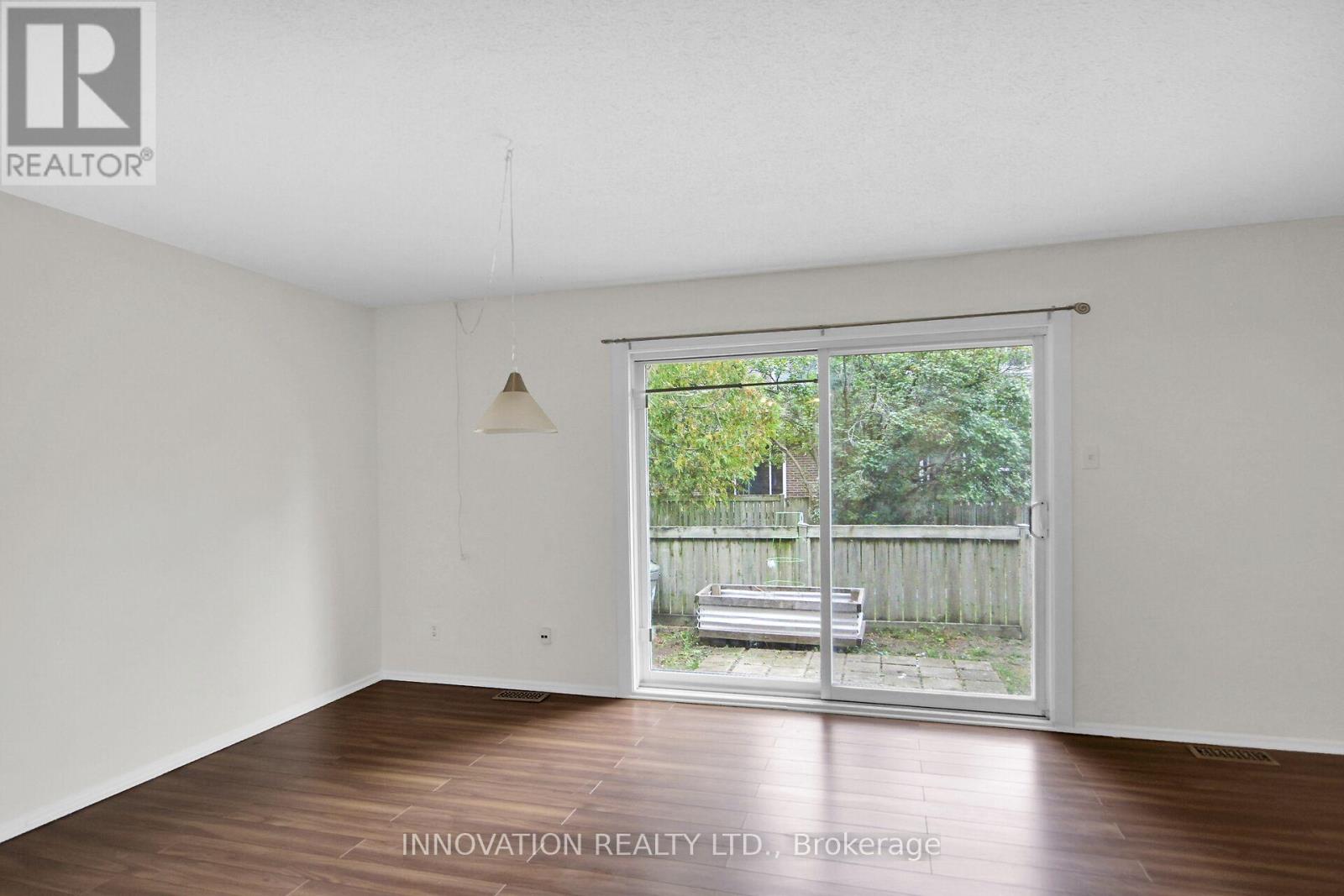 - - 26 Corley Private, Ottawa, Ontario  K1V 8T7 - Photo 9 - X12427856