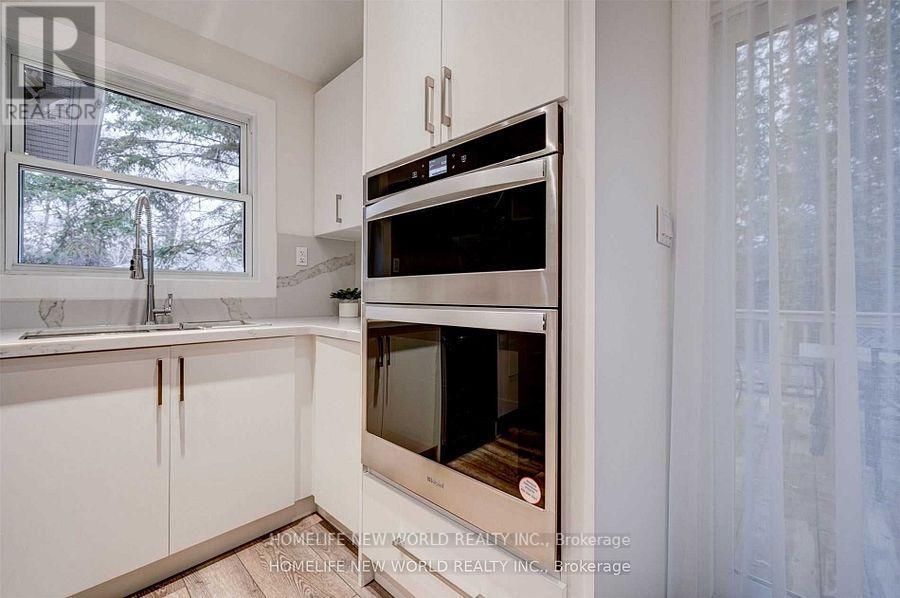 65 Edith Street, Georgina, Ontario  L0E 1L0 - Photo 4 - N12399149