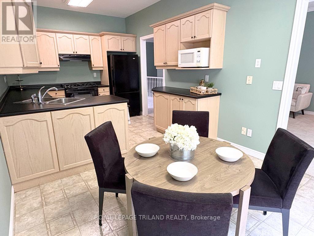 7 - 10 Cadeau Terrace, London South, Ontario  N6K 4X5 - Photo 17 - X12427893