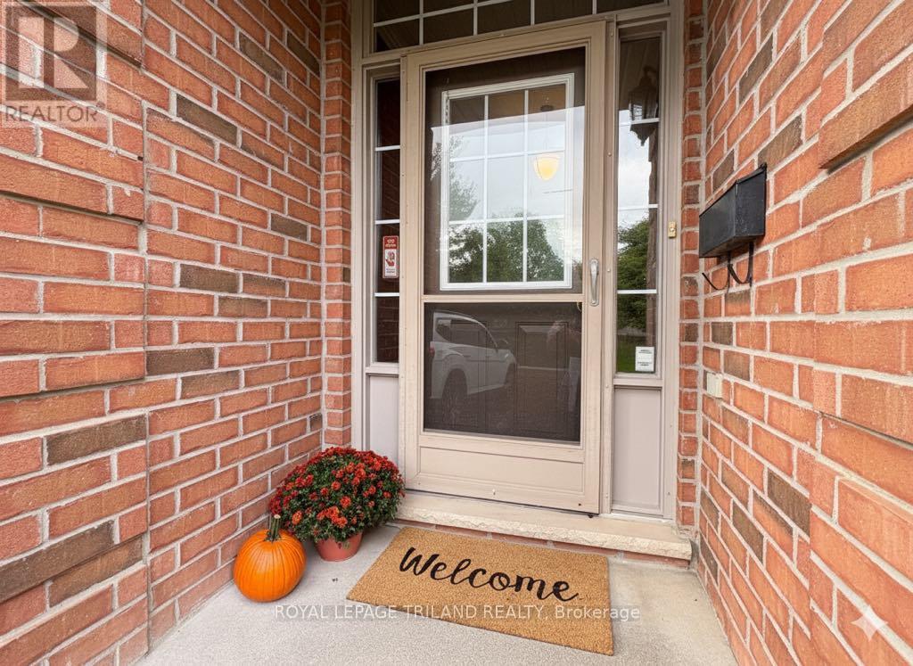 7 - 10 Cadeau Terrace, London South, Ontario  N6K 4X5 - Photo 2 - X12427893