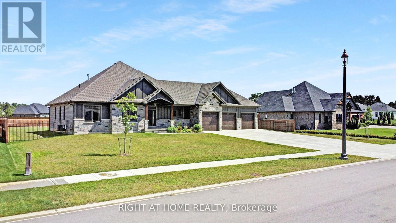 18 August Crescent, Norwich, Ontario  N0J 1R0 - Photo 1 - X12427864