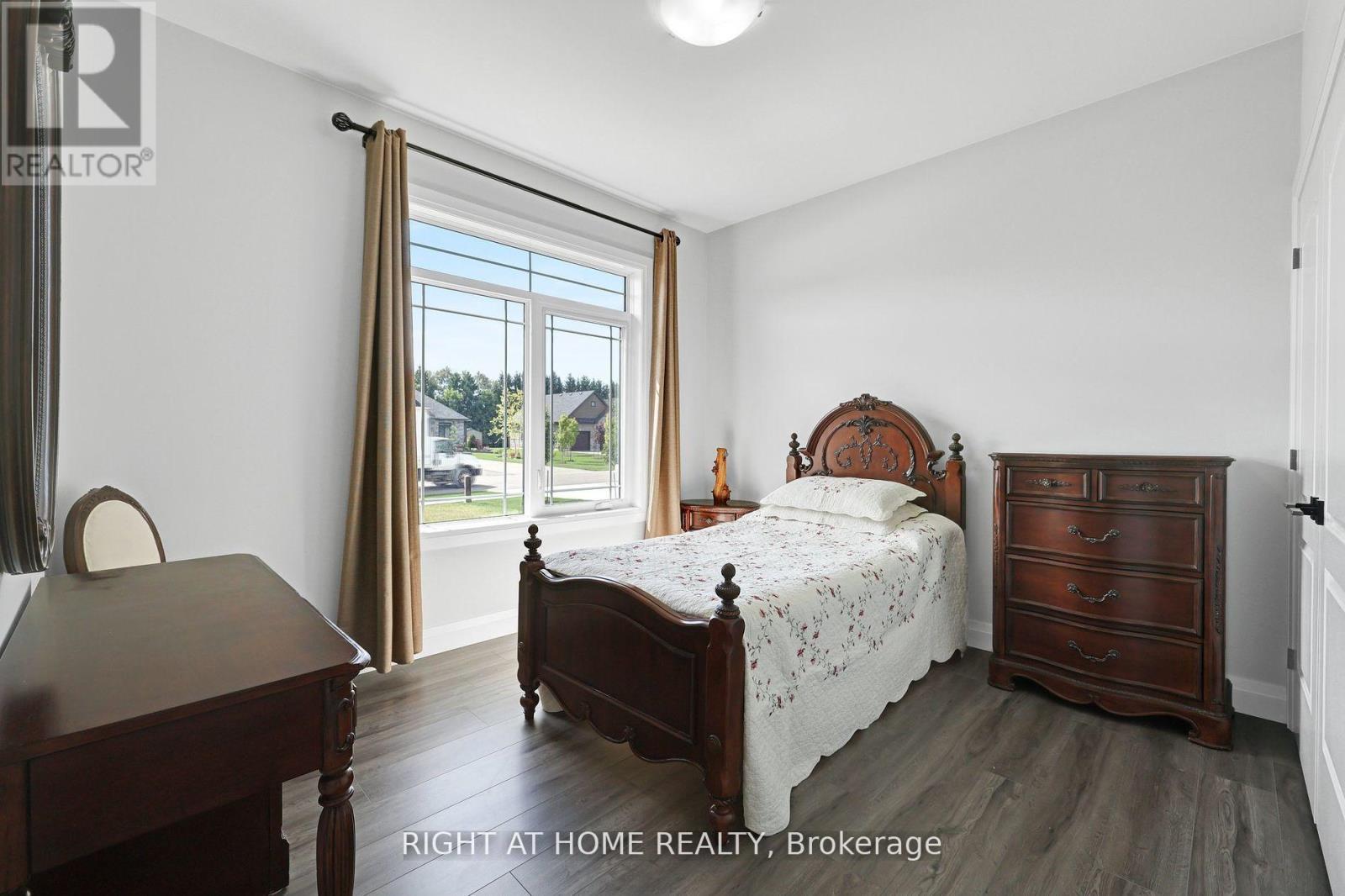 18 August Crescent, Norwich, Ontario  N0J 1R0 - Photo 22 - X12427864