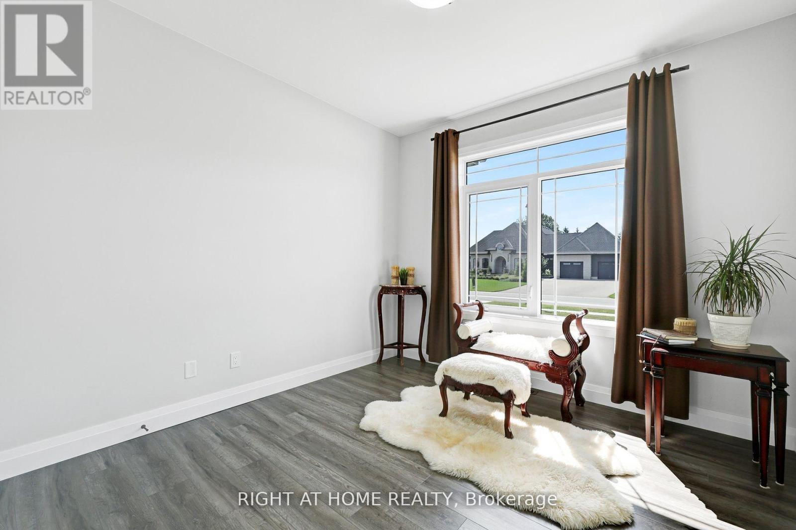 18 August Crescent, Norwich, Ontario  N0J 1R0 - Photo 25 - X12427864