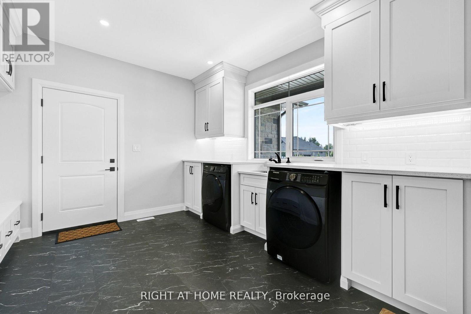 18 August Crescent, Norwich, Ontario  N0J 1R0 - Photo 26 - X12427864
