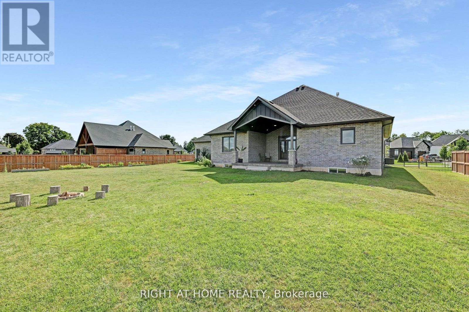 18 August Crescent, Norwich, Ontario  N0J 1R0 - Photo 3 - X12427864