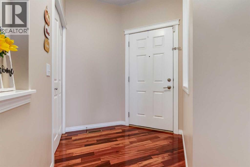 82 Everglen Crescent Sw, Calgary, Alberta  T2Y 0G5 - Photo 3 - A2256377