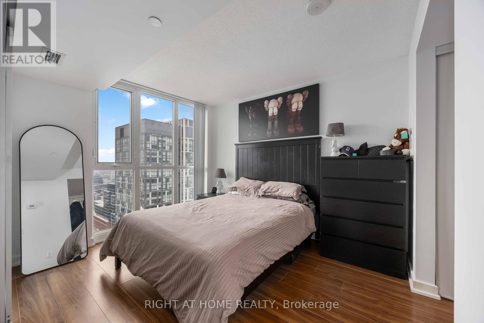 4109 - 85 Queens Wharf Road, Toronto, Ontario  M5V 0J9 - Photo 31 - C12427877