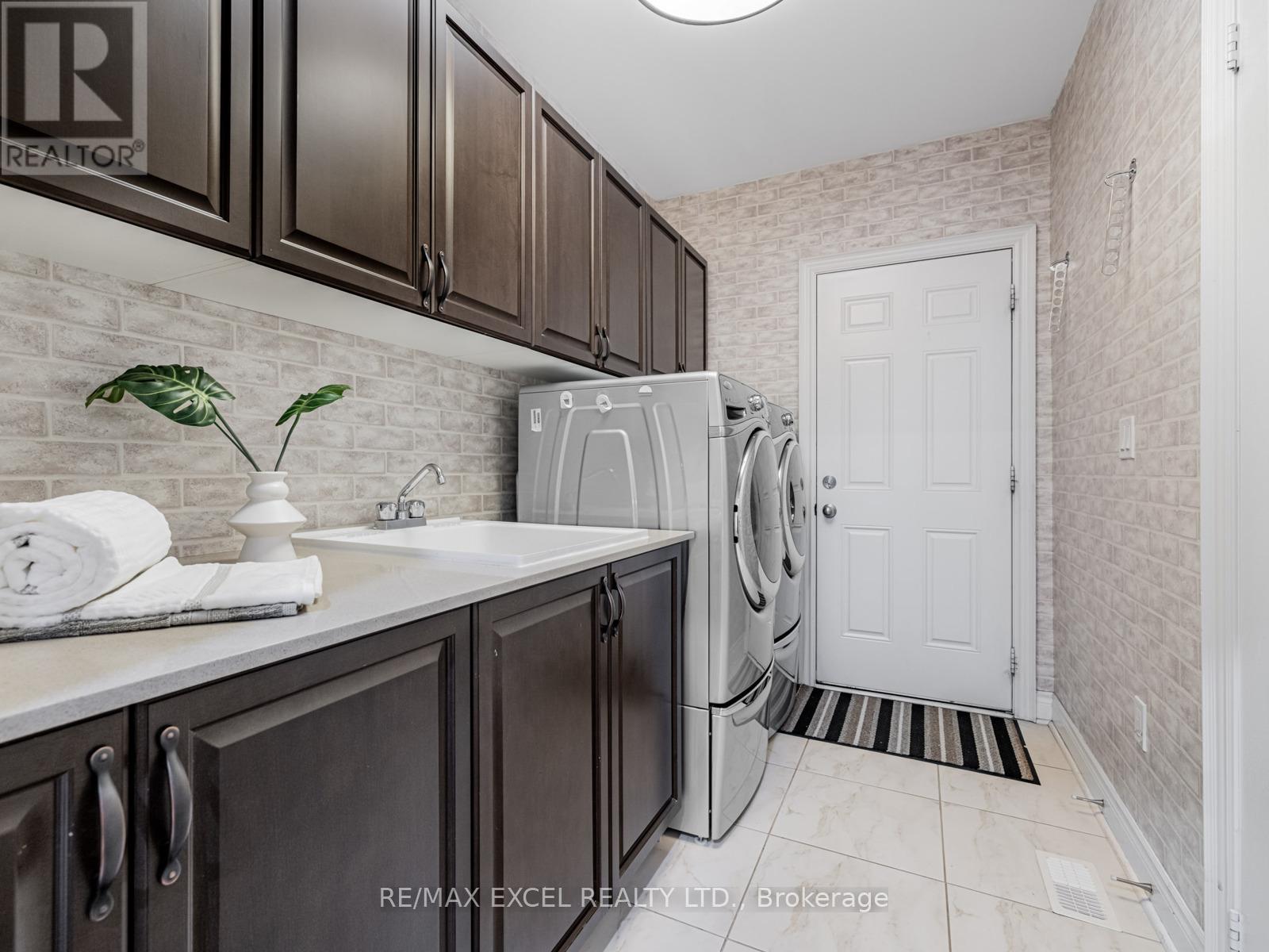 146 Upper Post Road W, Vaughan, Ontario  L6A 4J9 - Photo 37 - N12427873