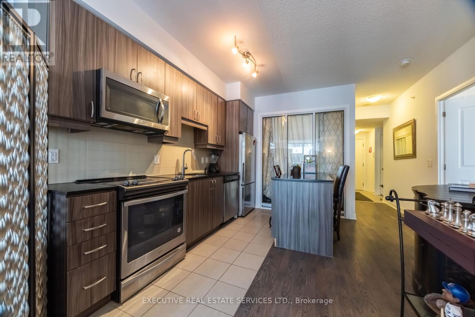 #608 - 9191 Yonge Street Sw, Richmond Hill, Ontario  L4C 1E2 - Photo 16 - N12427876