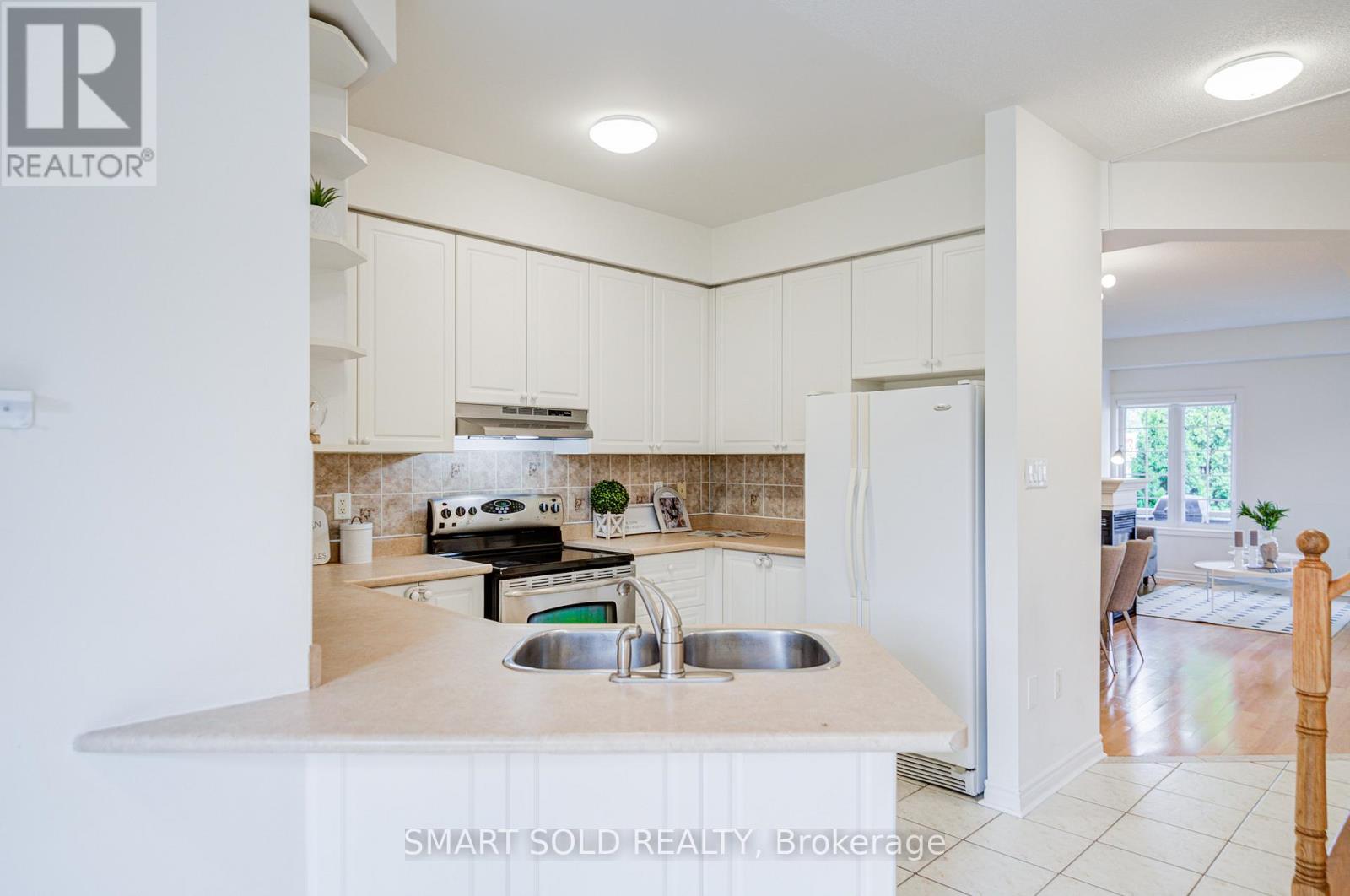 4 Thornhill Woods Drive, Vaughan, Ontario  L4J 8V3 - Photo 21 - N12427884