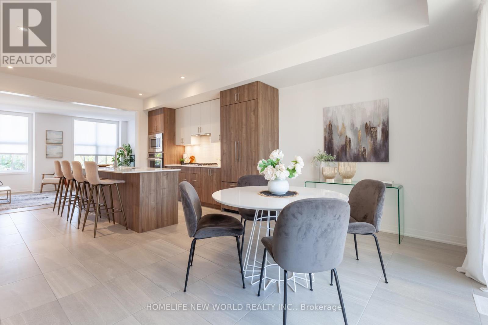 9102 Woodbine Avenue, Markham, Ontario  L3R 0J8 - Photo 11 - N12427890