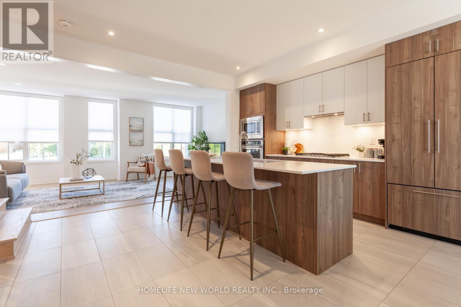 9102 Woodbine Avenue, Markham, Ontario  L3R 0J8 - Photo 12 - N12427890