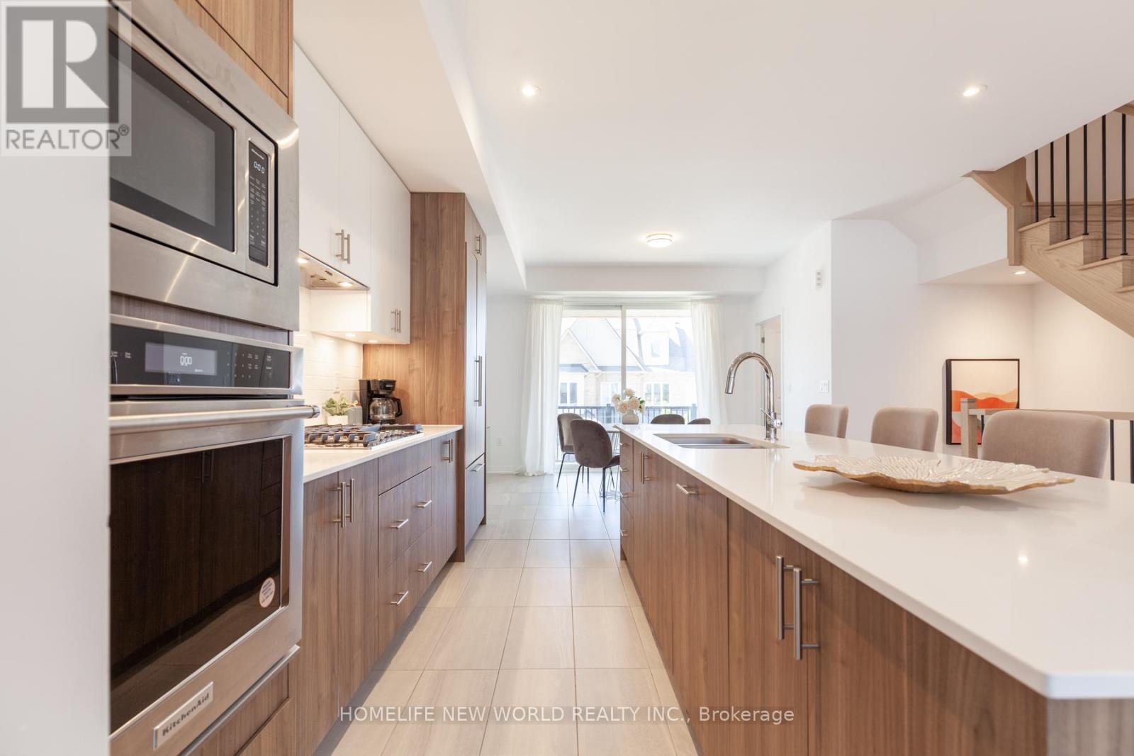 9102 Woodbine Avenue, Markham, Ontario  L3R 0J8 - Photo 18 - N12427890