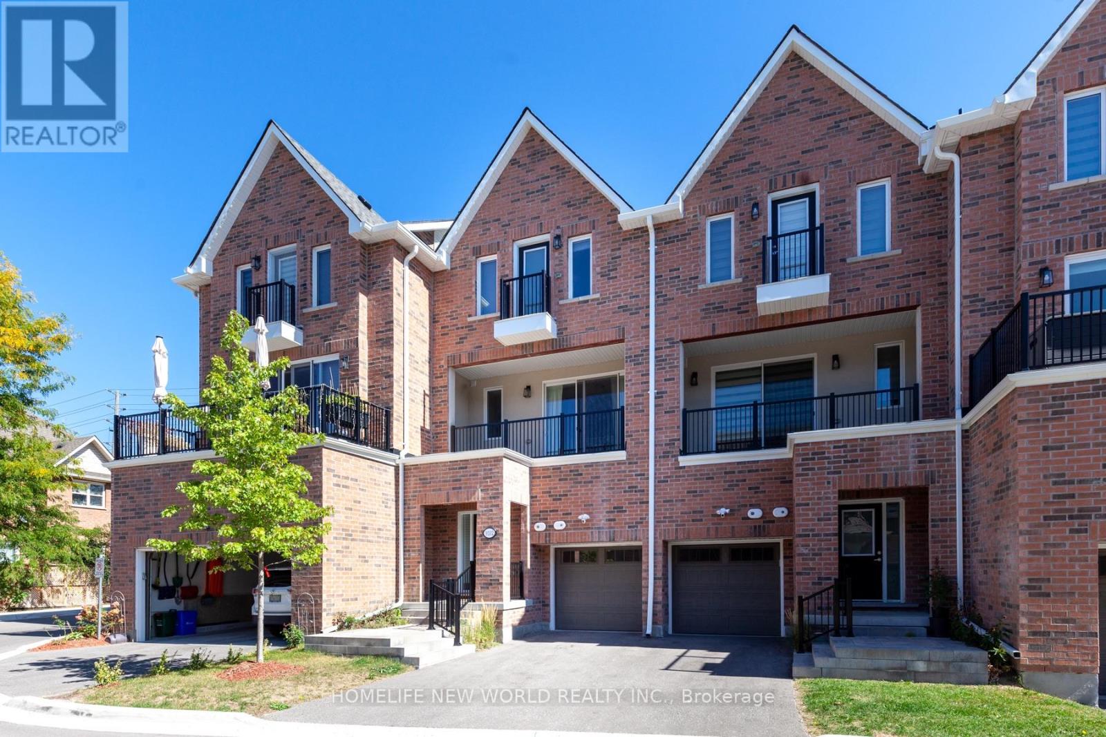 9102 Woodbine Avenue, Markham, Ontario  L3R 0J8 - Photo 2 - N12427890