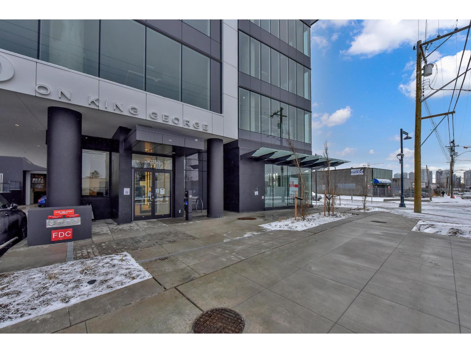 1401 10750 135a Street, Surrey, British Columbia  V3T 0V4 - Photo 3 - R3051918
