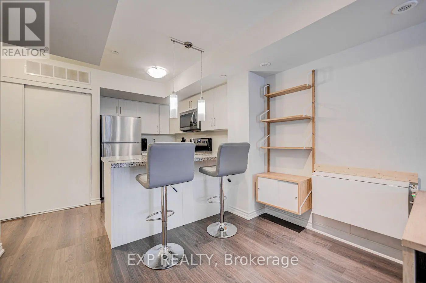 11 - 140 Long Branch Avenue, Toronto, Ontario  M8W 0A9 - Photo 10 - W12427892