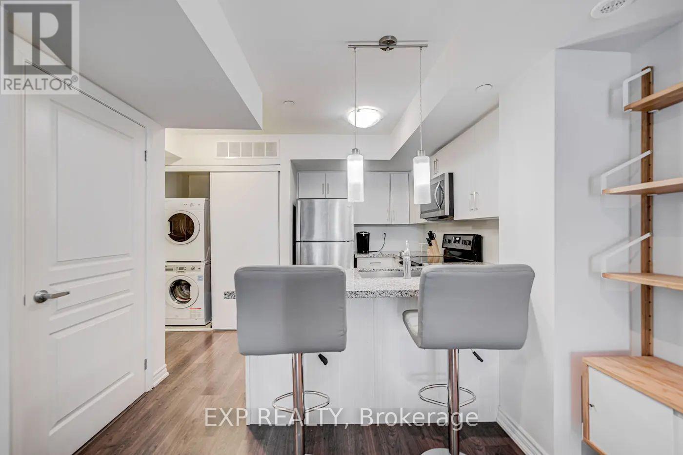 11 - 140 Long Branch Avenue, Toronto, Ontario  M8W 0A9 - Photo 14 - W12427892