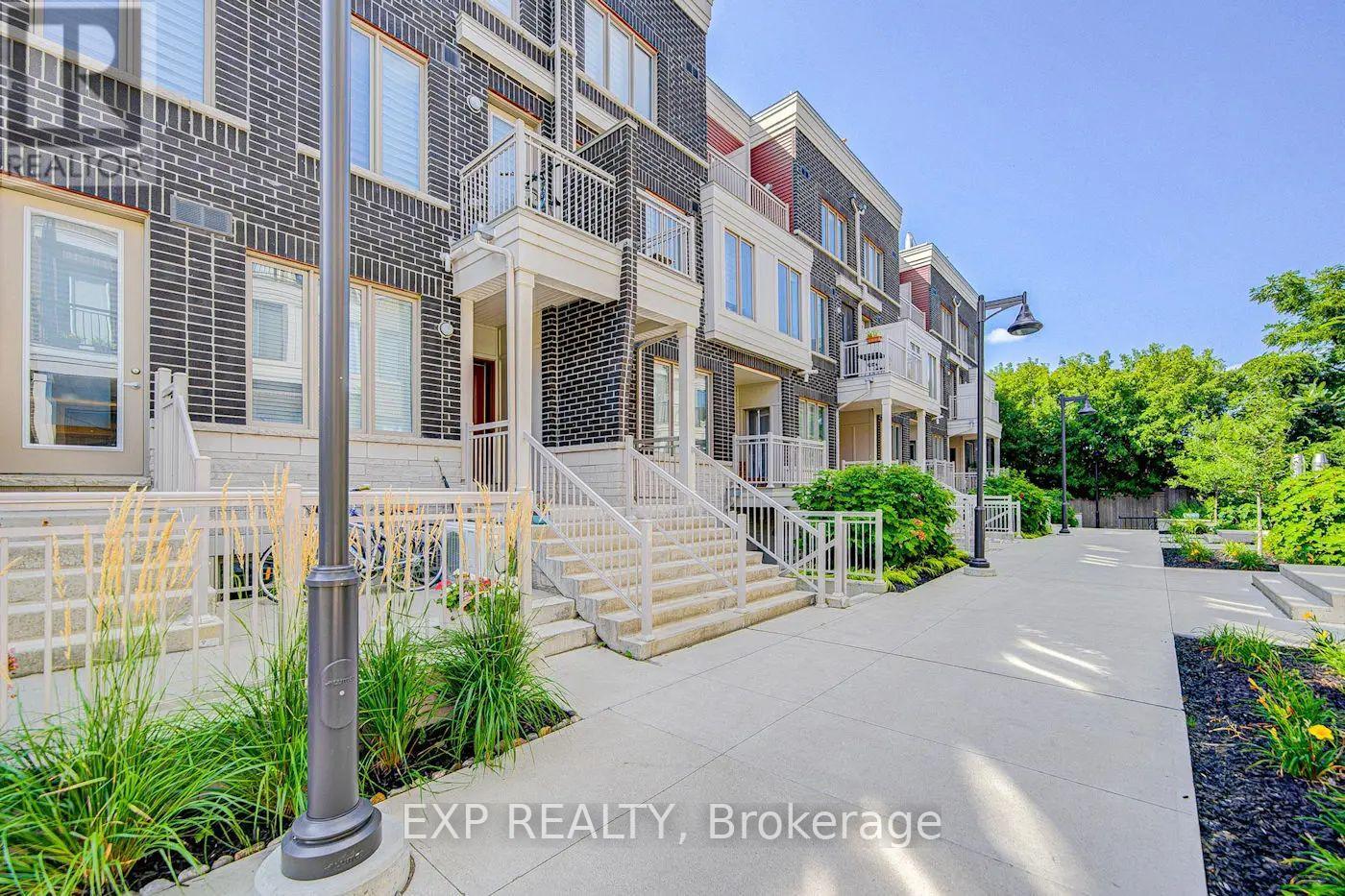 11 - 140 Long Branch Avenue, Toronto, Ontario  M8W 0A9 - Photo 2 - W12427892