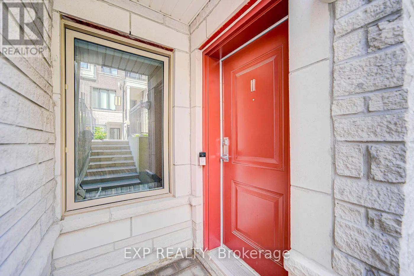 11 - 140 Long Branch Avenue, Toronto, Ontario  M8W 0A9 - Photo 4 - W12427892