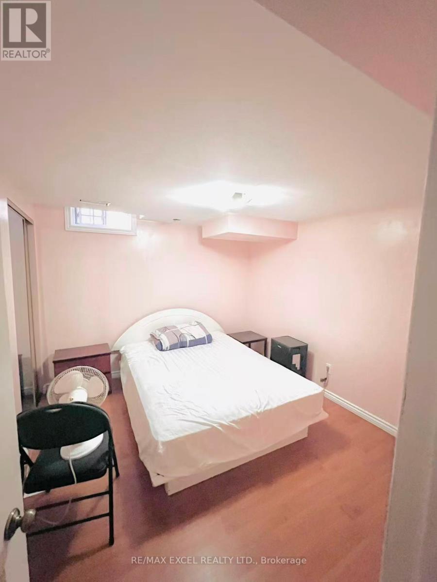 3225 Coldstream Road, Mississauga, Ontario  L5L 5J1 - Photo 6 - W12427895