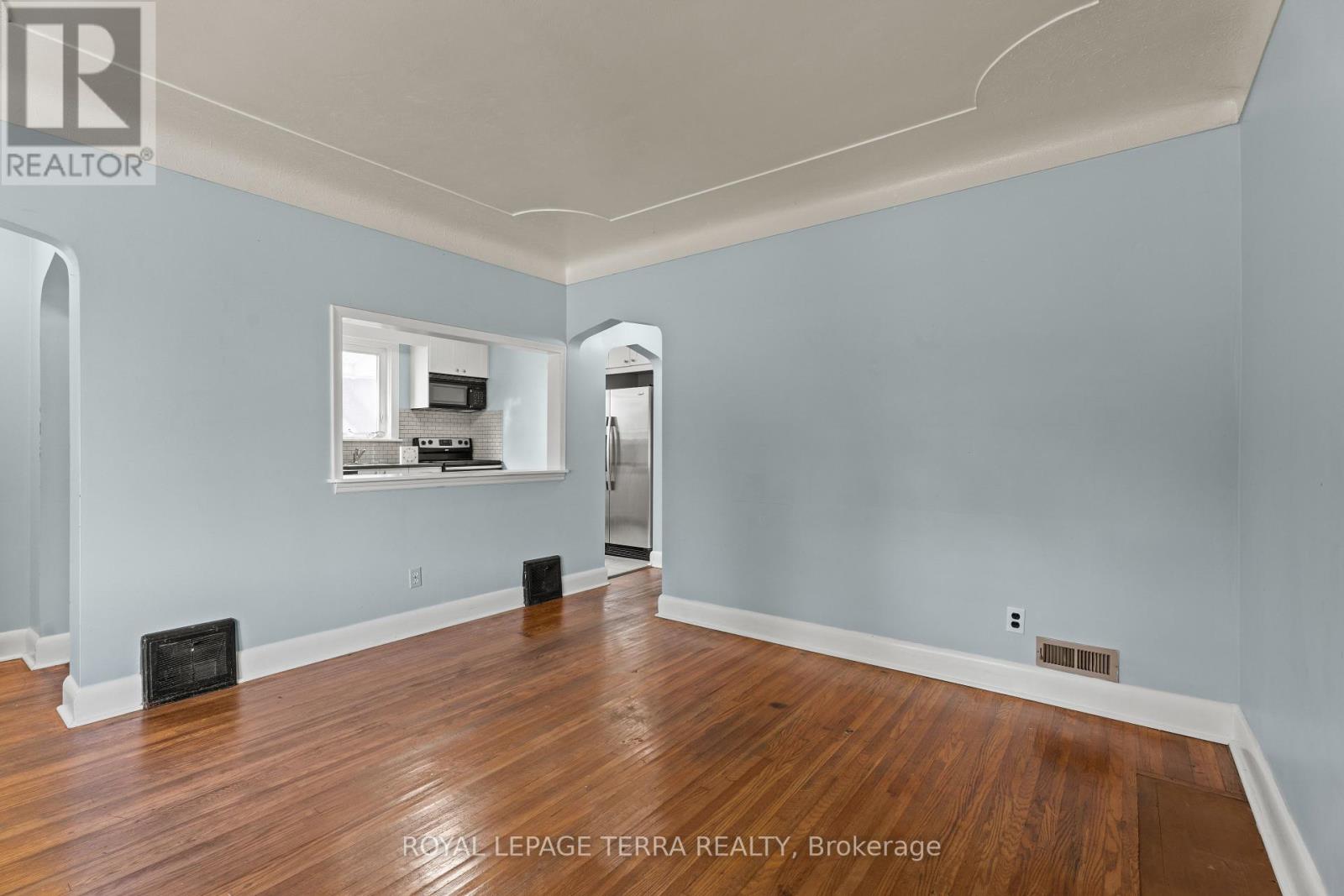 278 East 34th Street, Hamilton, Ontario  L8V 3W9 - Photo 13 - X12427872