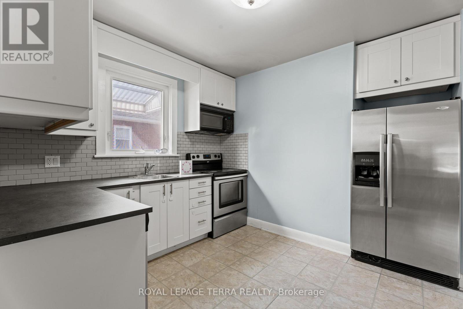 278 East 34th Street, Hamilton, Ontario  L8V 3W9 - Photo 15 - X12427872