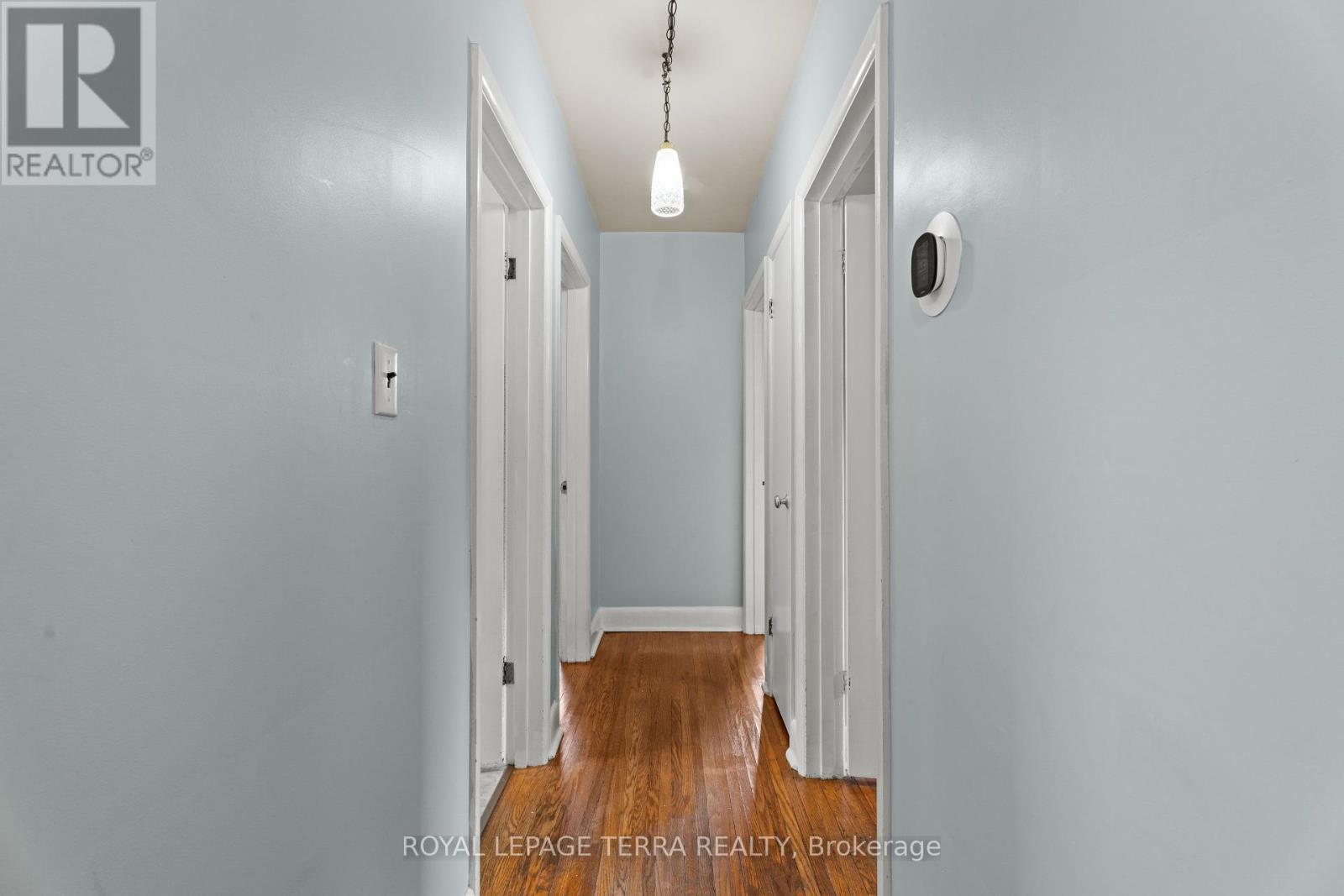 278 East 34th Street, Hamilton, Ontario  L8V 3W9 - Photo 17 - X12427872