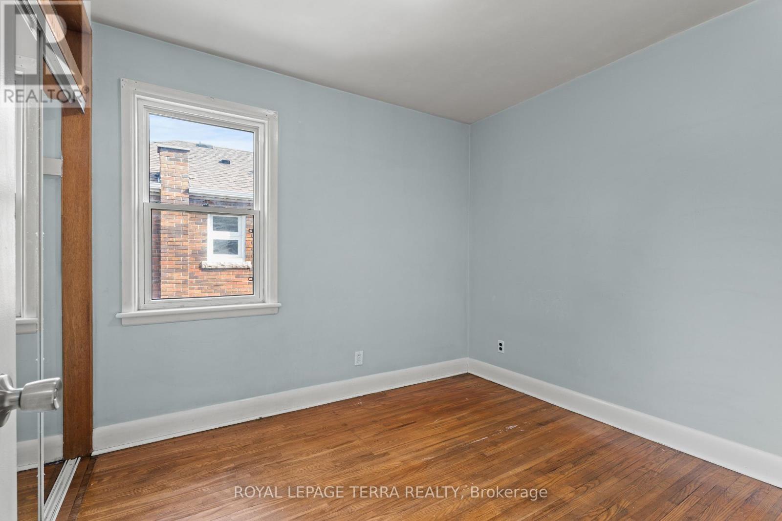 278 East 34th Street, Hamilton, Ontario  L8V 3W9 - Photo 18 - X12427872