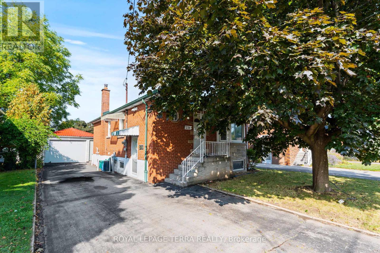 278 East 34th Street, Hamilton, Ontario  L8V 3W9 - Photo 2 - X12427872