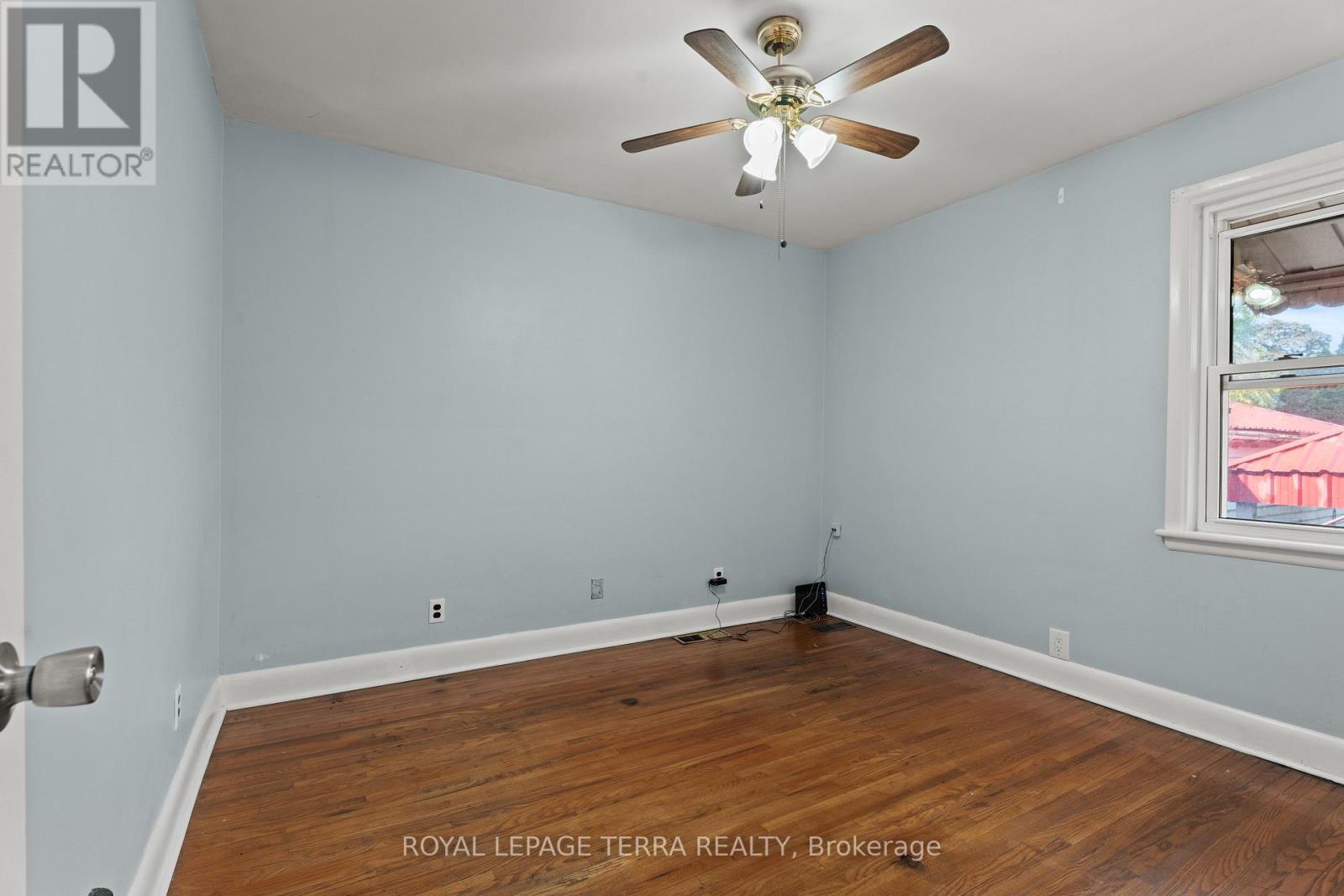 278 East 34th Street, Hamilton, Ontario  L8V 3W9 - Photo 23 - X12427872
