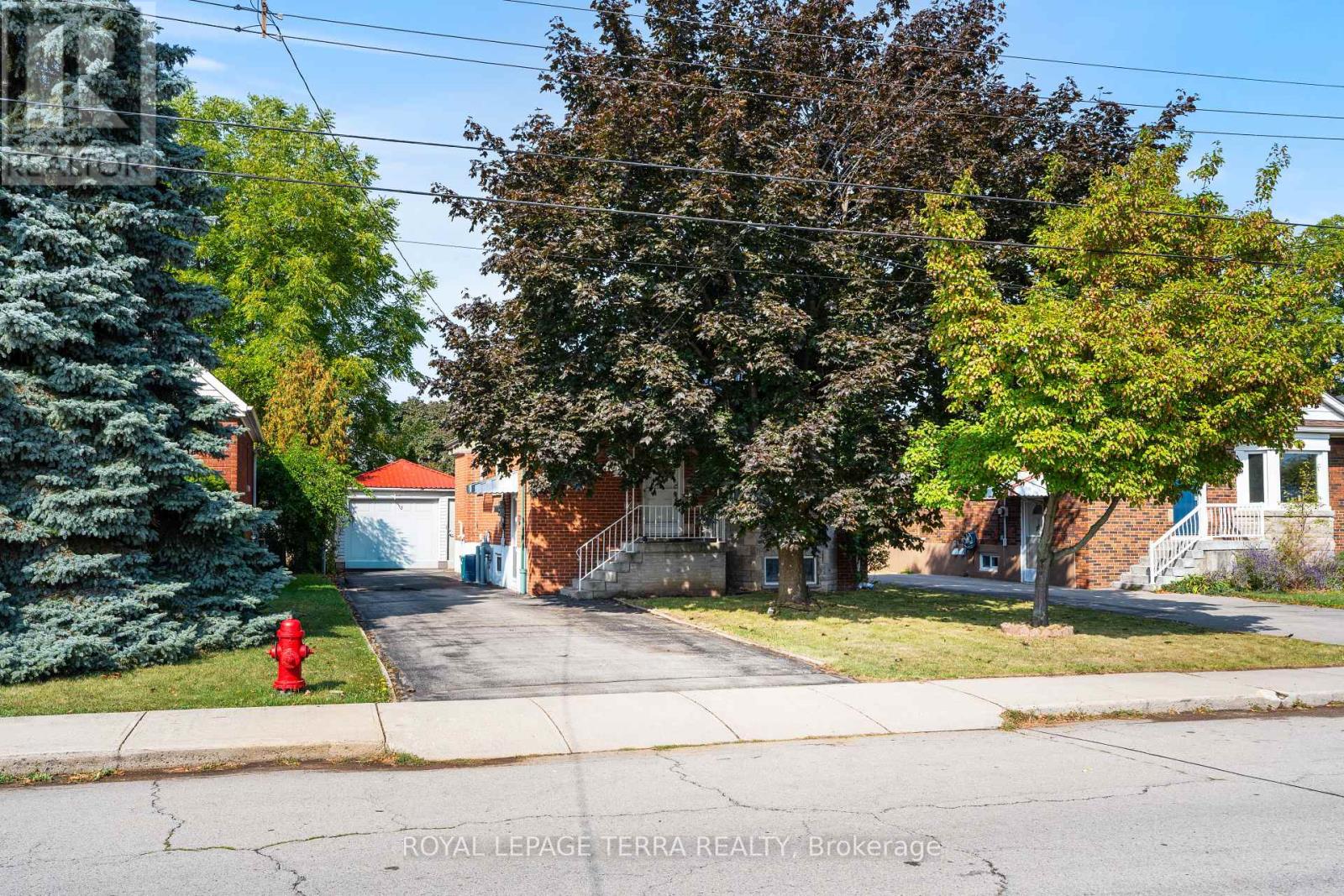 278 East 34th Street, Hamilton, Ontario  L8V 3W9 - Photo 3 - X12427872